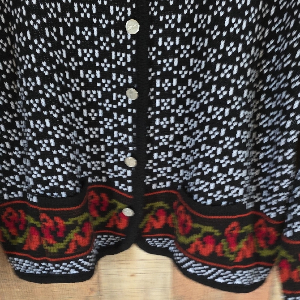 Tally Ho Black and White Patterned Cardigan with Red Accent Border - Picture 5 of 11